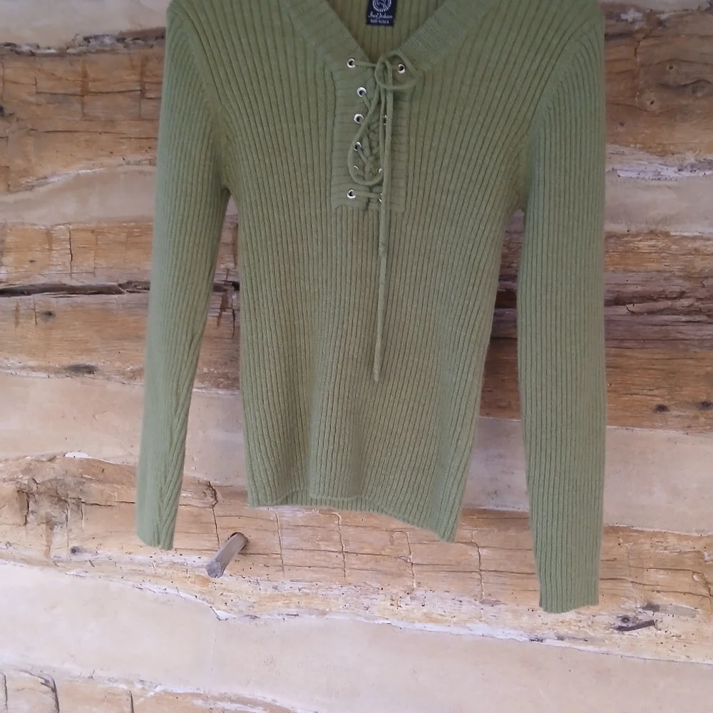 Inca Fashions Olive Ribbed Laced V Neck Baby Alpaca Sweater Small